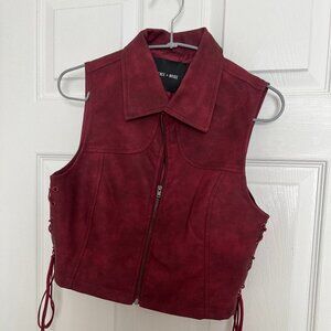 🖤 Urban Outfitters Faux Leather Vest – Size Small – Never Worn 🖤